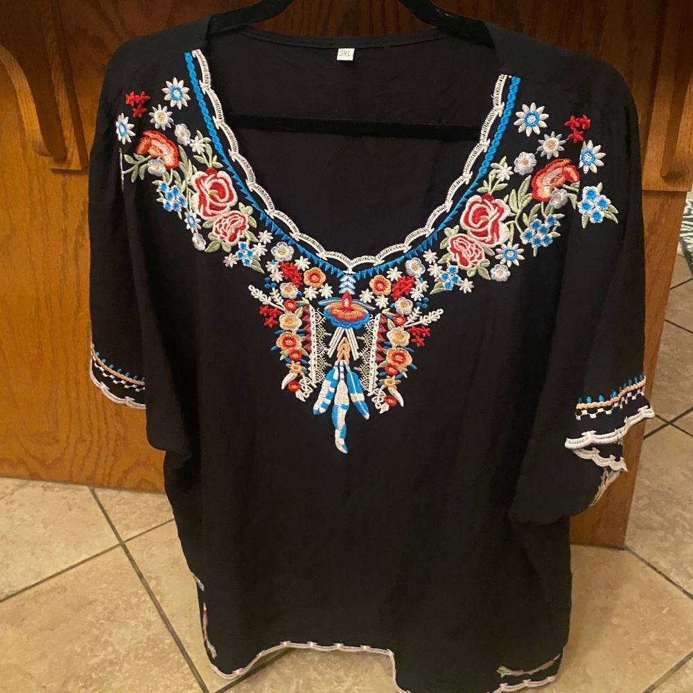 Women’s Embroidered Mexican Top